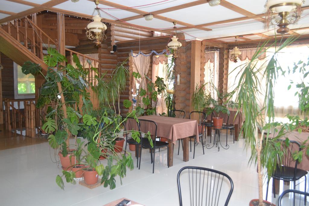 Hotel Restaurant Complex Boyarskiy Dvor Boyarka Exterior photo