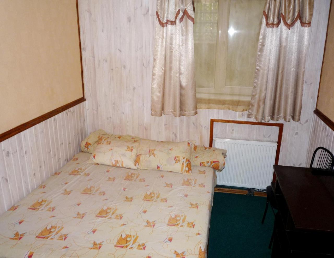 Hotel Restaurant Complex Boyarskiy Dvor Boyarka Exterior photo