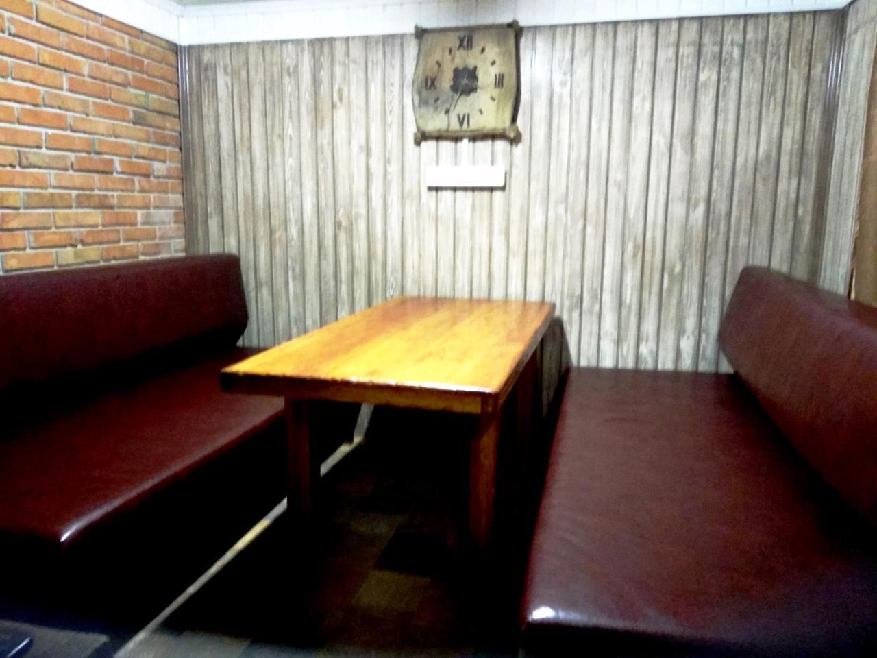 Hotel Restaurant Complex Boyarskiy Dvor Boyarka Exterior photo